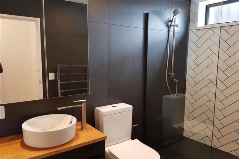 Photo of property in 4/167 Hobsonville Point Road, Hobsonville, Auckland, 0616