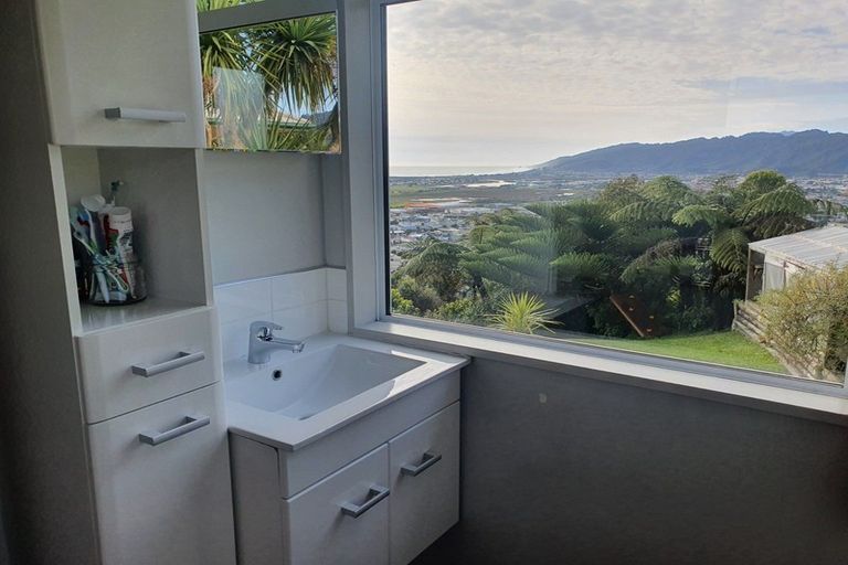 Photo of property in 3 Arnott Heights East, Greymouth, 7805