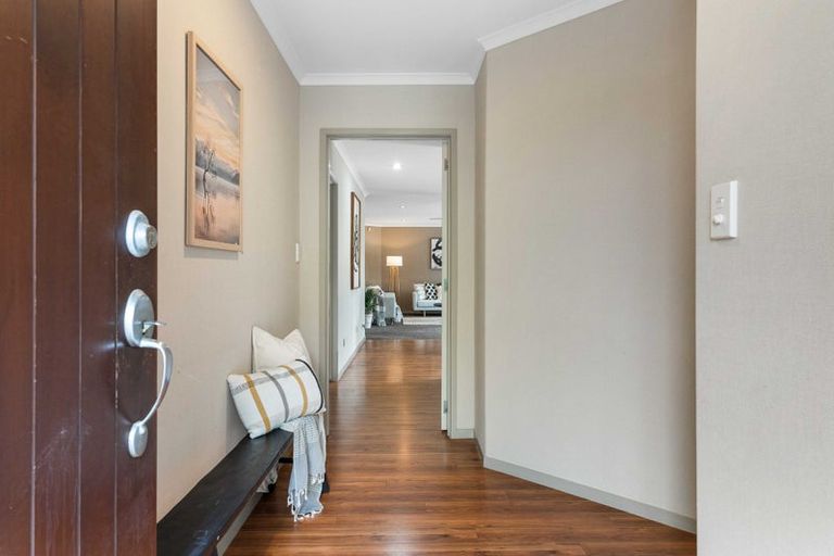 Photo of property in 32 Popata Close, Papamoa Beach, Papamoa, 3118