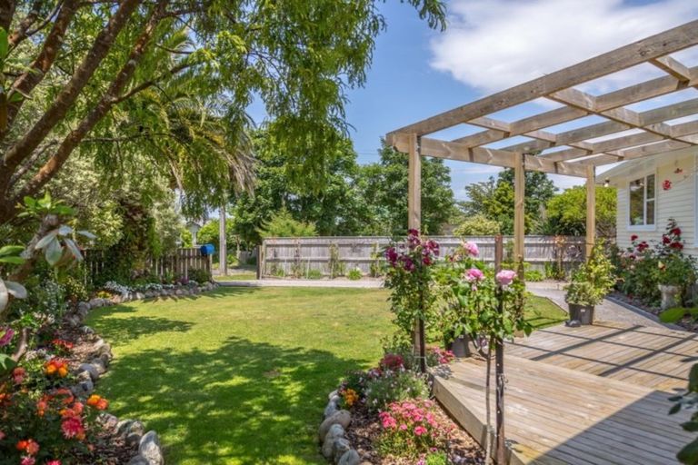 Photo of property in 9 Card Crescent, Featherston, 5710