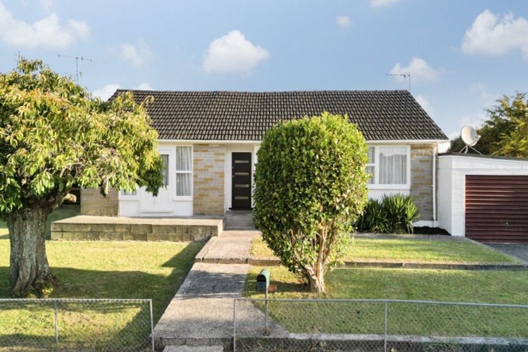 Photo of property in 32 Croall Crescent, St Andrews, Hamilton, 3200