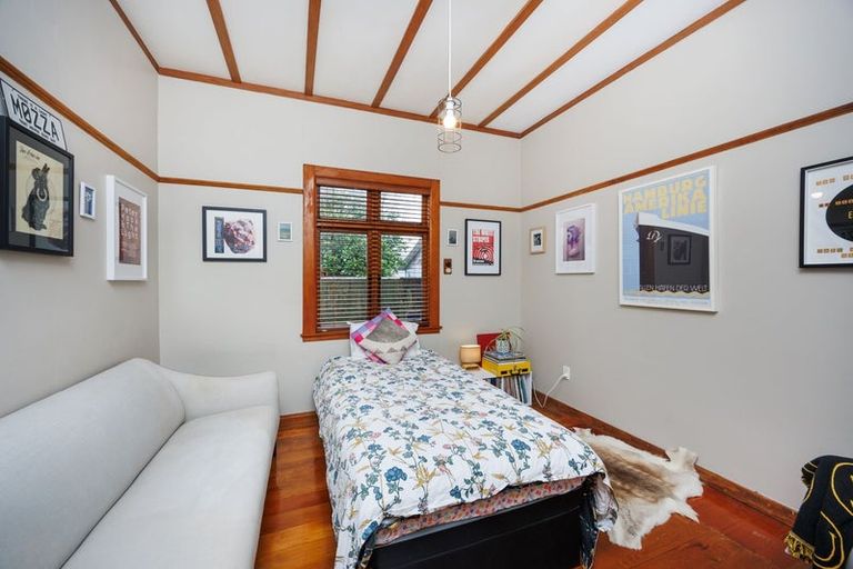 Photo of property in 14 Rangitane Street, Palmerston North, 4414