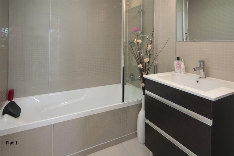 Photo of property in 1/200 Chivalry Road, Glenfield, Auckland, 0629