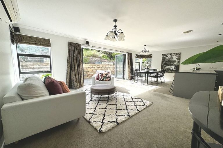 Photo of property in 51 Kilkelly Close, Tawa, Wellington, 5028