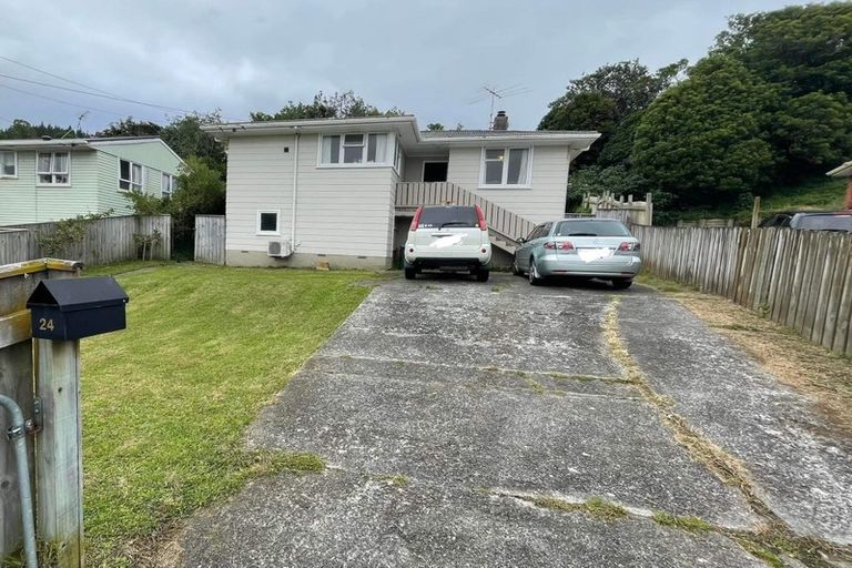 Photo of property in 24 Swansea Street, Cannons Creek, Porirua, 5024