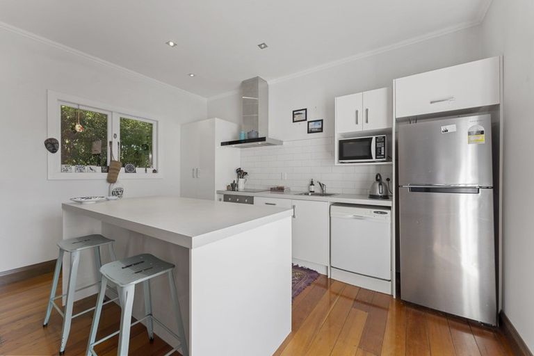 Photo of property in 38 Guy Avenue, Takaro, Palmerston North, 4410