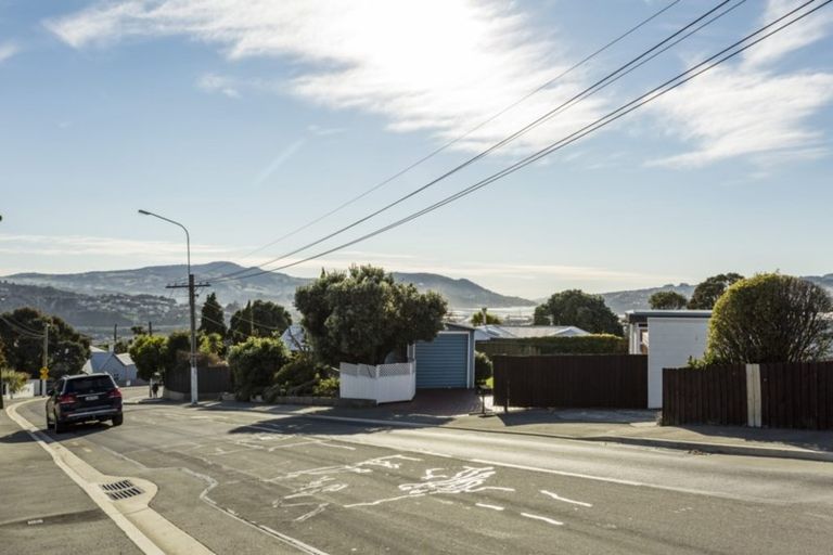 Photo of property in 30 Middleton Road, Kew, Dunedin, 9012