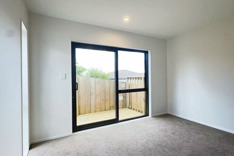 Photo of property in 7/2a Mantra Road, Massey, Auckland, 0614