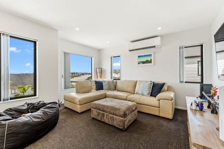 Photo of property in 36 Resolution Drive, Gulf Harbour, Whangaparaoa, 0930