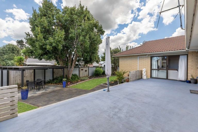 Photo of property in 12 Harbour Crest Drive, Waiuku, 2123