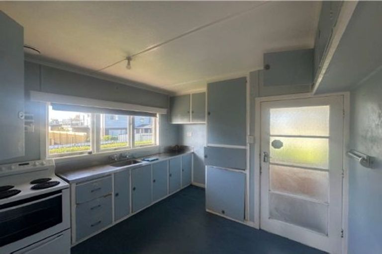 Photo of property in 87 Sandspit Road, Waiuku, 2123
