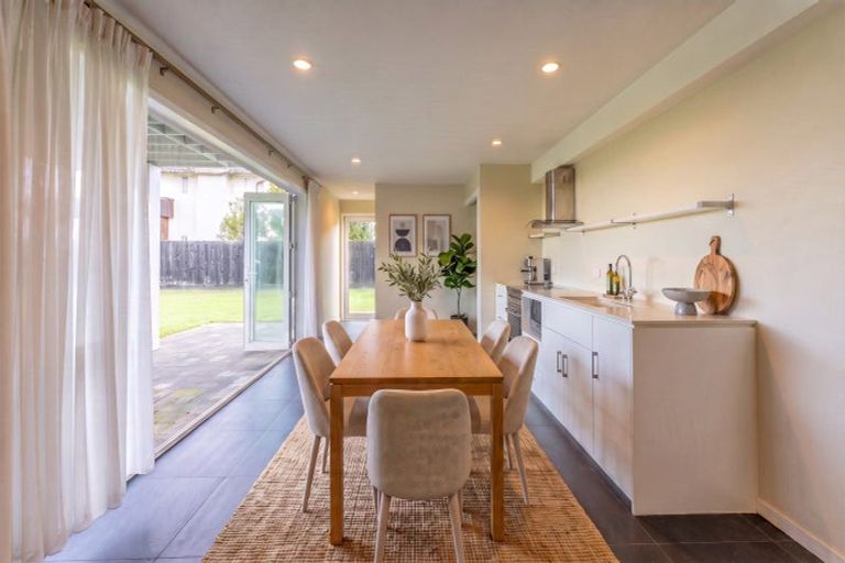Photo of property in 9 Norwood Road, Bayswater, Auckland, 0622