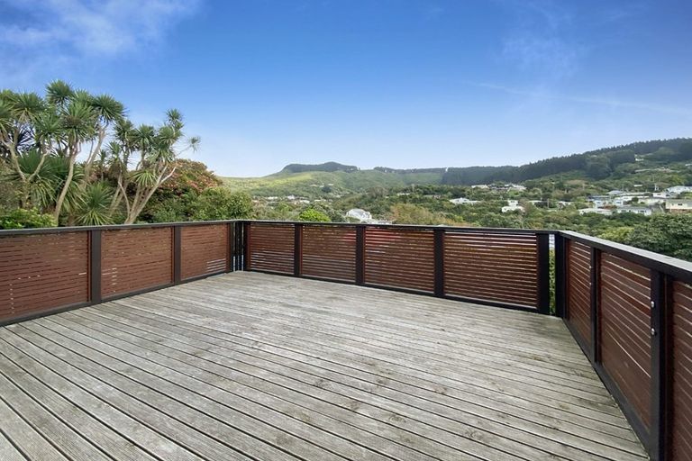 Photo of property in 32 Ngatitoa Street, Tawa, Wellington, 5028