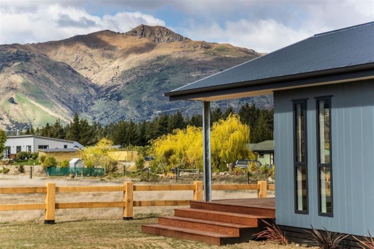 Photo of property in 14 Brewster Crescent, Lake Hawea, Wanaka, 9382