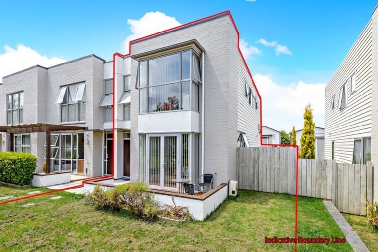 Photo of property in 87 Popokatea Drive, Takanini, 2112