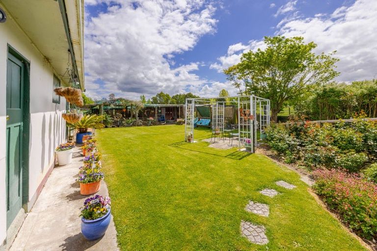 Photo of property in 1 Shanly Street, Waipawa, 4210