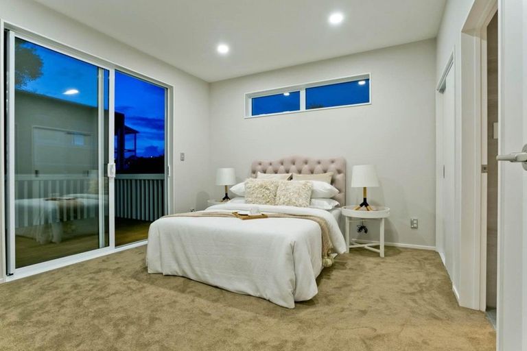 Photo of property in 6c Seaview Road, Milford, Auckland, 0620