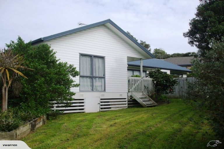 Photo of property in 19 Lowburn Place, Clover Park, Auckland, 2019
