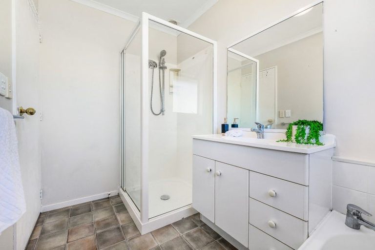 Photo of property in 25 Newfield Drive, Fairview Downs, Hamilton, 3214