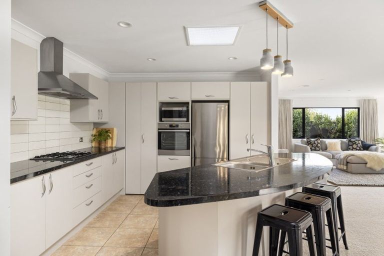 Photo of property in 32 Bellbird Rise, Pyes Pa, Tauranga, 3112