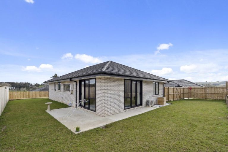 Photo of property in 33a Leathem Crescent, Pokeno, 2402