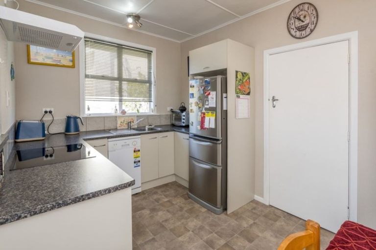 Photo of property in 37 Bowen Street, Levin, 5510