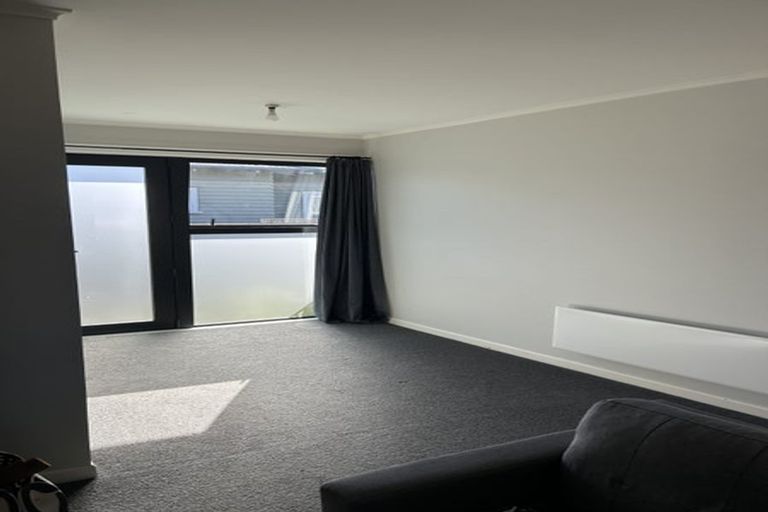 Photo of property in 15 Wainui Avenue, Point Chevalier, Auckland, 1022