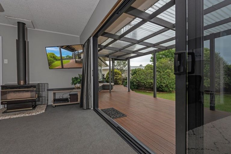 Photo of property in 8 Cohen Place, Milson, Palmerston North, 4414