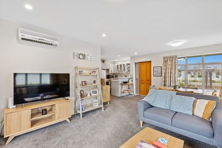 Photo of property in 1/36 Tuckers Road, Redwood, Christchurch, 8051