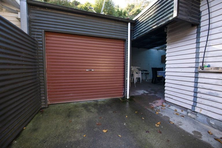 Photo of property in 107 Milton Road, Bluff Hill, Napier, 4110