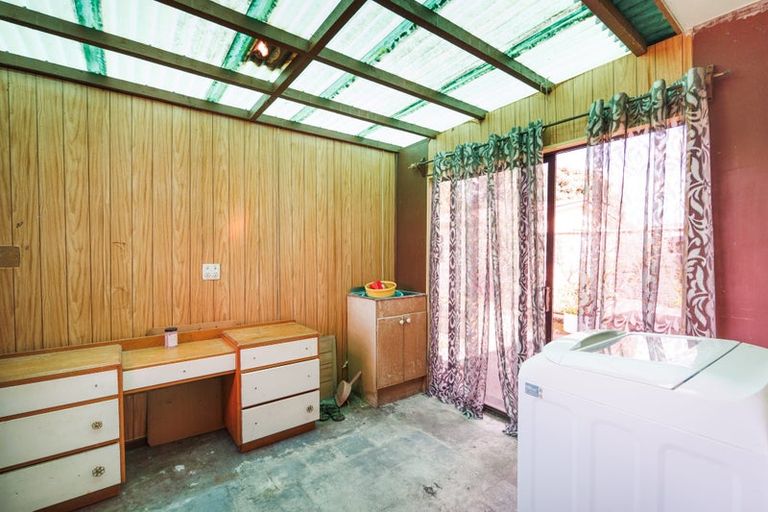 Photo of property in 34 Rhodes Drive, Kelvin Grove, Palmerston North, 4414