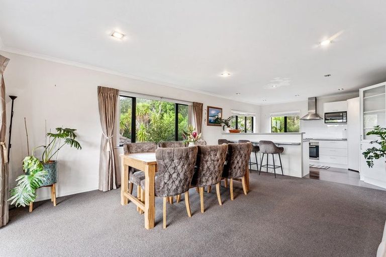 Photo of property in 6 Bloomfield Rise, Stanmore Bay, Whangaparaoa, 0932