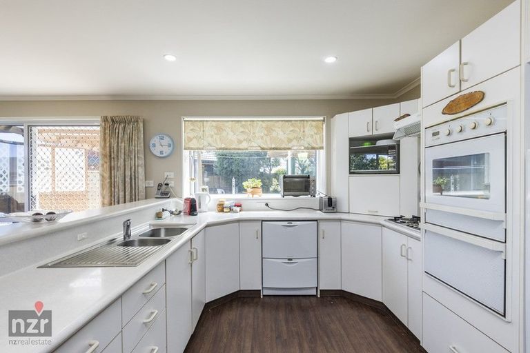 Photo of property in 34 Jefferson Crescent, Milson, Palmerston North, 4414