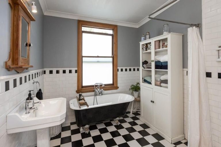 Photo of property in 309 Grays Road, Saint Leonards, Hastings, 4120