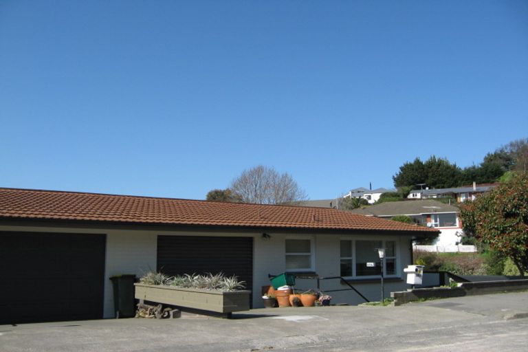 Photo of property in 2/39 Whareora Terrace, Cashmere, Christchurch, 8022