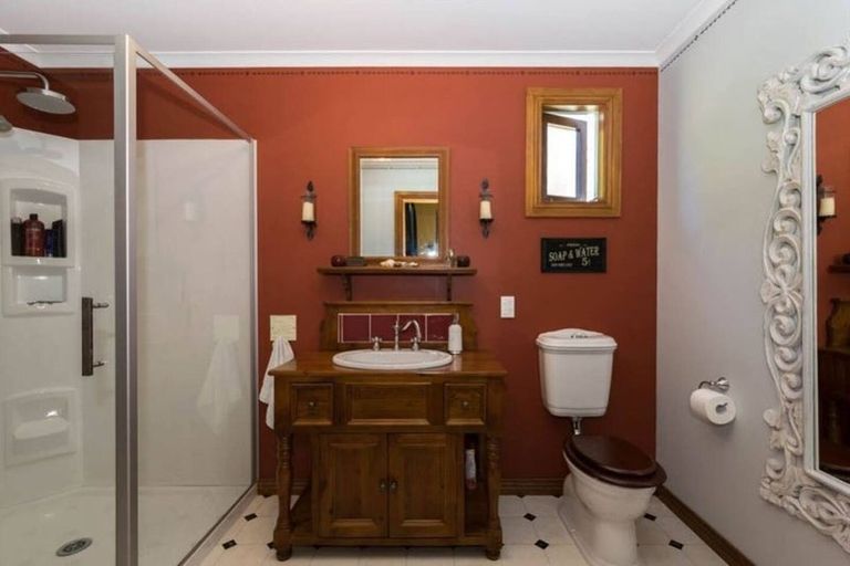 Photo of property in 8 Cook Street, Havelock, 7100