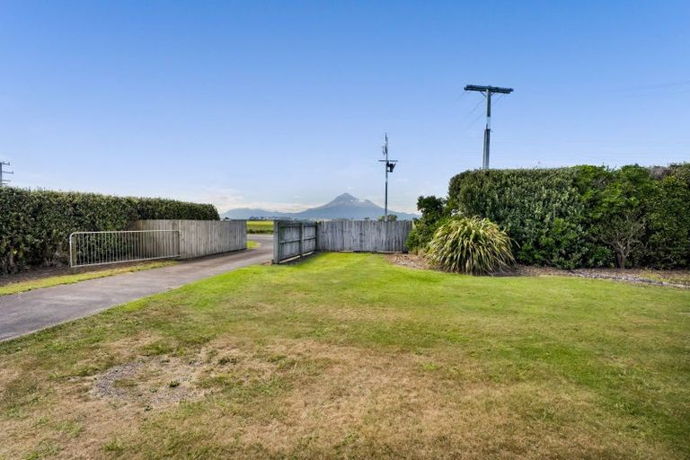 Photo of property in 4923 South Road, Opunake, 4681