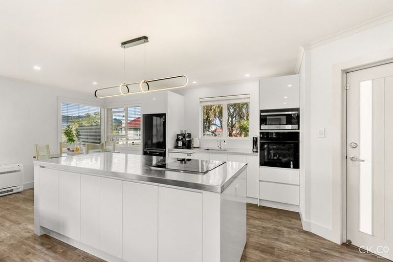 Photo of property in 22 Mcleod Street, Elderslea, Upper Hutt, 5018