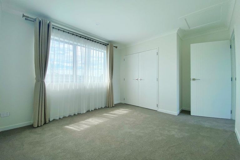 Photo of property in 37b Forrest Hill Road, Milford, Auckland, 0620