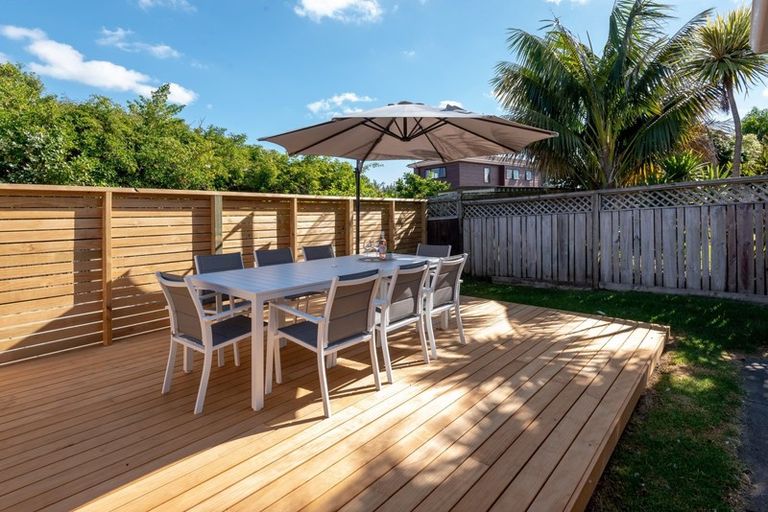 Photo of property in 2/14 Fieldstone Court, Northpark, Auckland, 2013