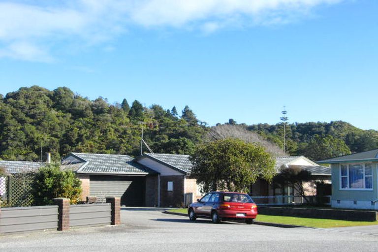 Photo of property in 50 Bidgood Street, Greymouth, 7805