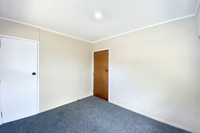 Photo of property in 2/39 Ashlynne Avenue, Papatoetoe, Auckland, 2025