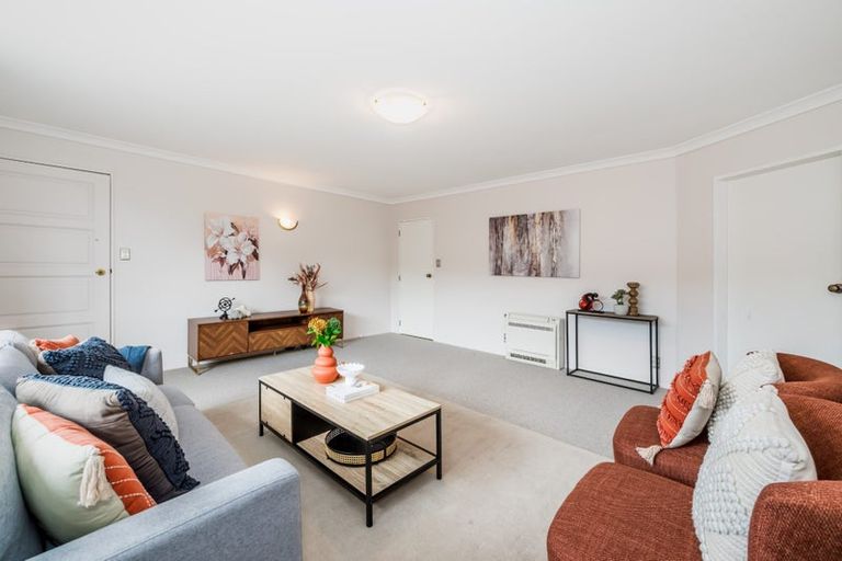 Photo of property in 100 Hillcrest Road, Raumati Beach, Paraparaumu, 5032