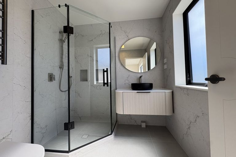 Photo of property in 14 Newhaven Terrace, Mairangi Bay, Auckland, 0630