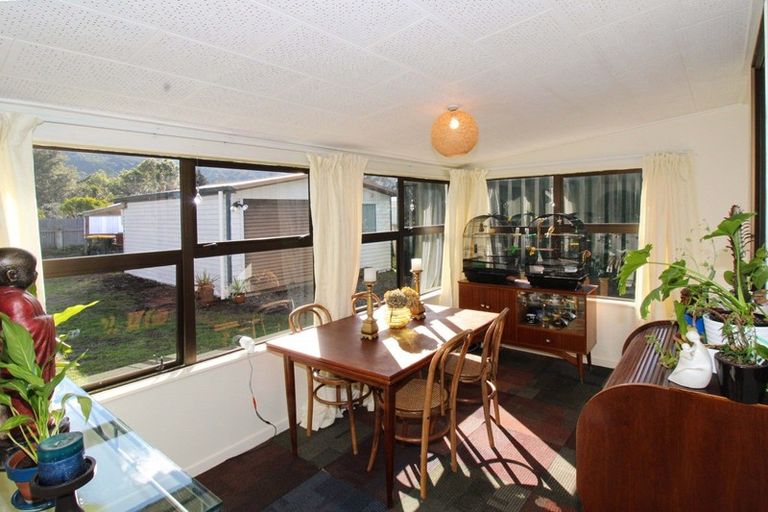 Photo of property in 39 Wakefield Street, Featherston, 5710