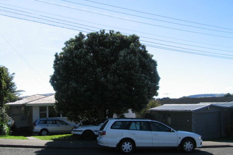 Photo of property in 98 Bracken Road, Paparangi, Wellington, 6037