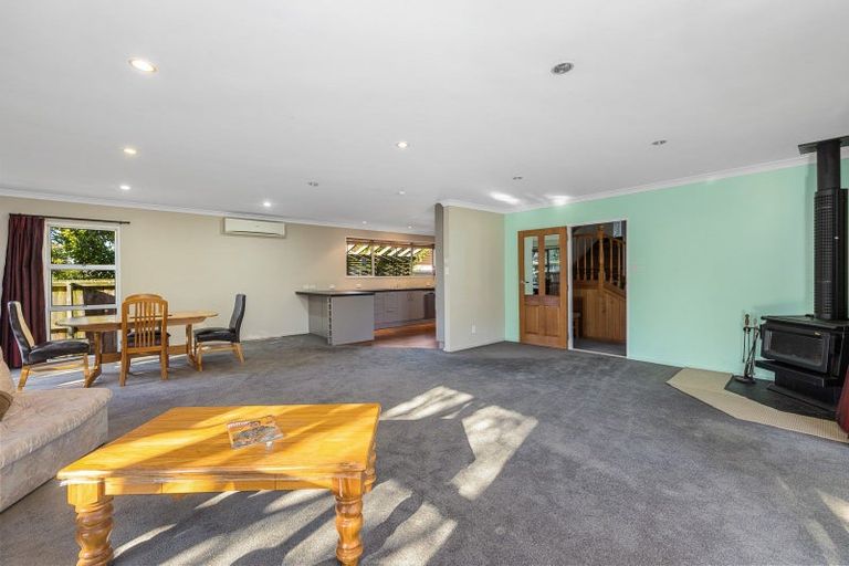Photo of property in 360 Yaldhurst Road, Russley, Christchurch, 8042