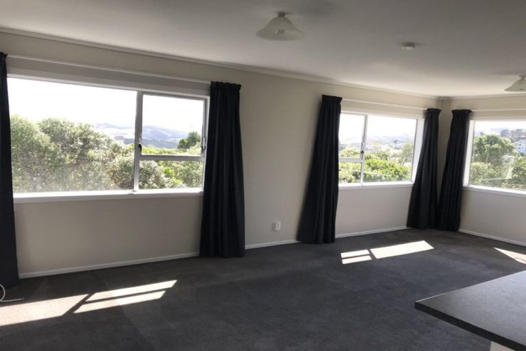 Photo of property in 59 Baylands Drive, Newlands, Wellington, 6037