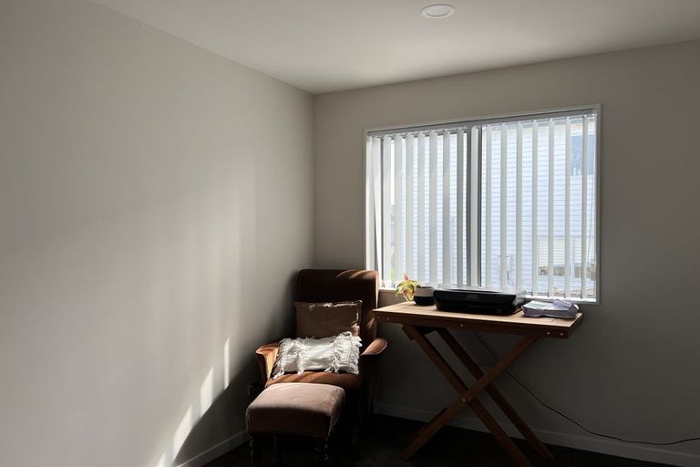 Photo of property in 10 Takurua Terrace, Orewa, 0931