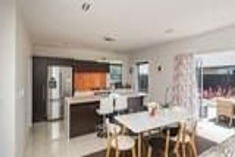 Photo of property in 35 Te Whenu Crescent, Marshland, Christchurch, 8083